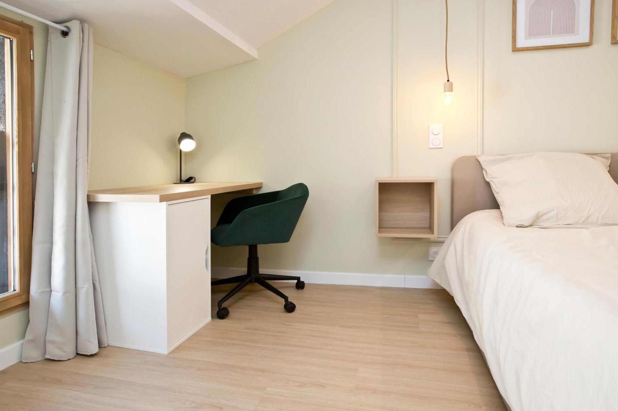 Montsejour - Magnifique T2 Avec Filet Suspendu Appartement Tarbes Buitenkant foto