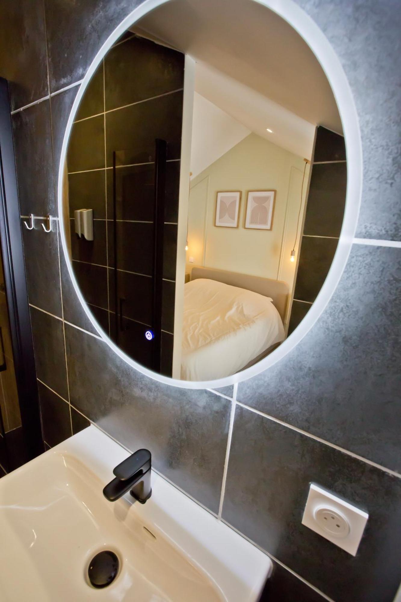 Montsejour - Magnifique T2 Avec Filet Suspendu Appartement Tarbes Buitenkant foto